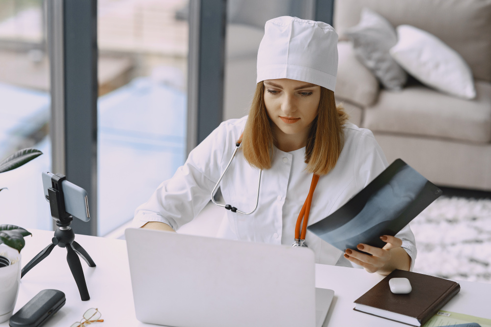 В России принят закон об обязательных отработках для врачей и медсестер: как это будет работать