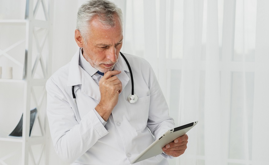 Квалификационную категорию медиков смогут зачесть вместо аккредитации